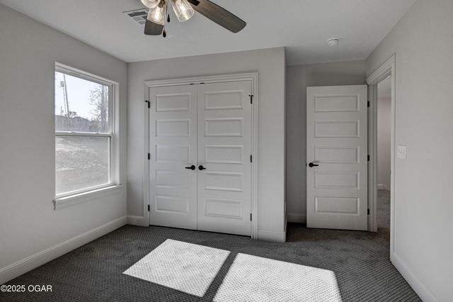 1110 E 42nd Street, Joplin, MO 64804