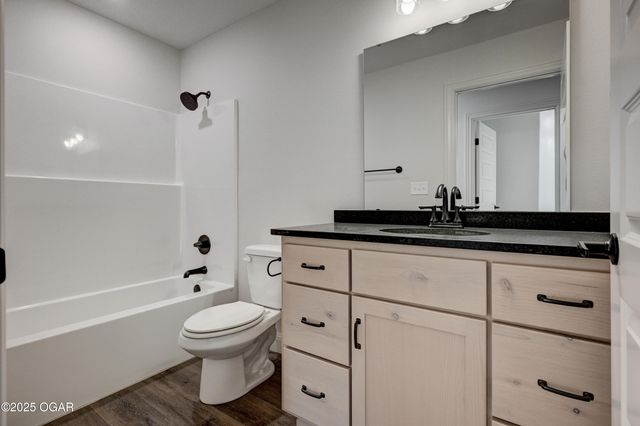 1110 E 42nd Street, Joplin, MO 64804