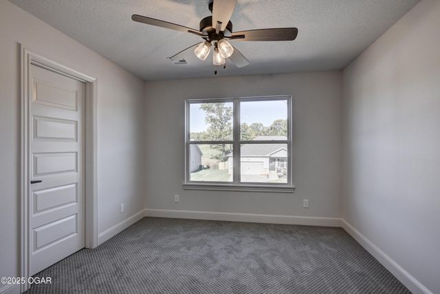 1110 E 42nd Street, Joplin, MO 64804