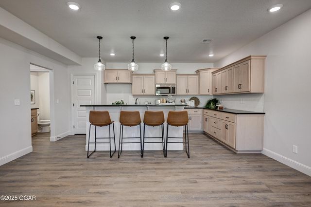 1110 E 42nd Street, Joplin, MO 64804