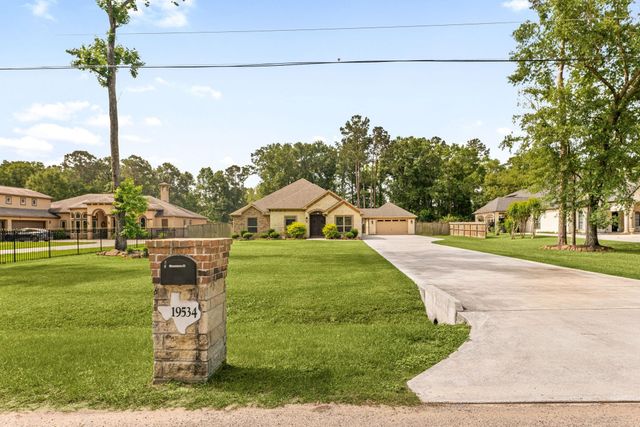 19534 Desna Drive, Porter, TX 77365