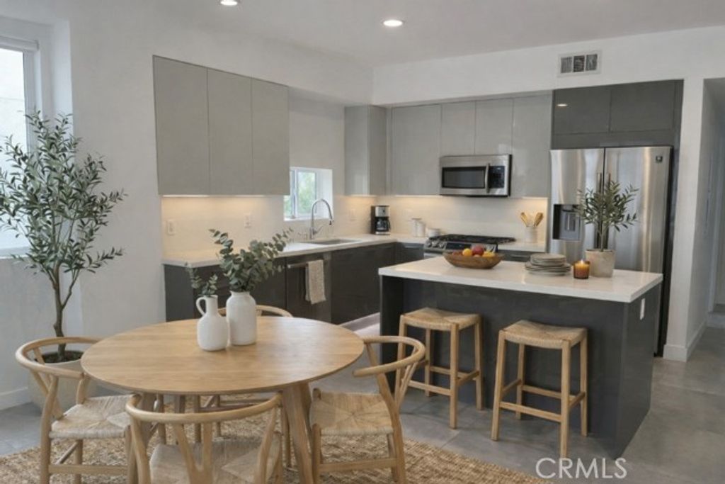 214 westmoreland 6, Los Angeles, CA 90004