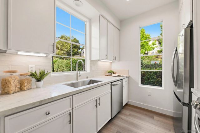 3504 Caminito El Rincon 5, San Diego, CA 92130