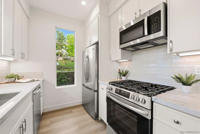 3504 Caminito El Rincon 5, San Diego, CA 92130