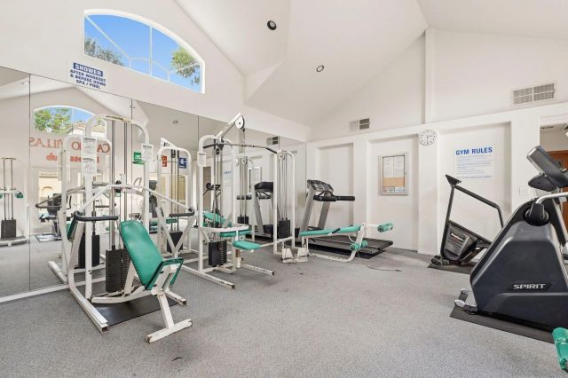 3504 Caminito El Rincon 5, San Diego, CA 92130