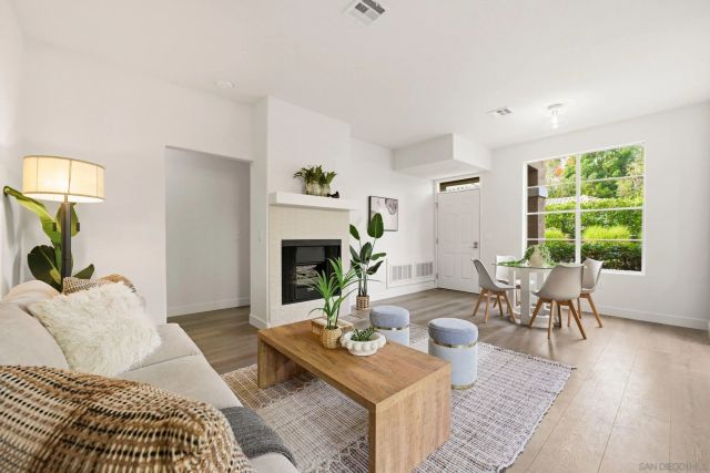 3504 Caminito El Rincon 5, San Diego, CA 92130