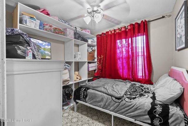 3620 Regatta Way, Louisville, KY 40211