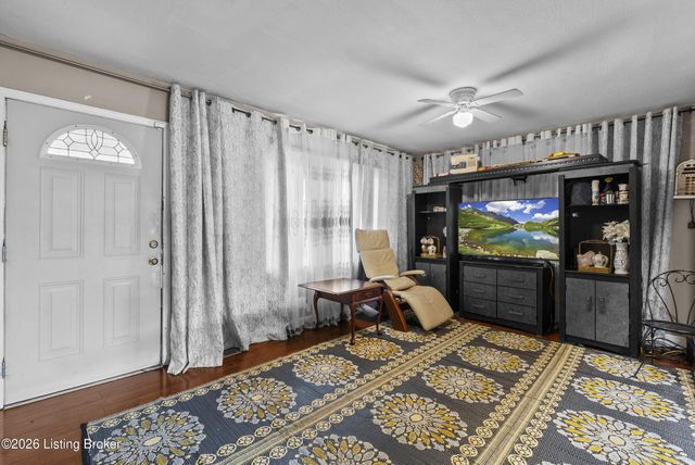 3620 Regatta Way, Louisville, KY 40211
