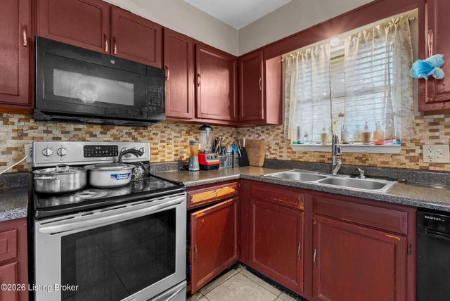 3620 Regatta Way, Louisville, KY 40211