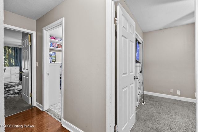 3620 Regatta Way, Louisville, KY 40211