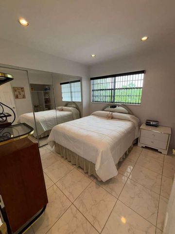 4706 NW 36th Street 605, Lauderdale Lakes, FL 33319