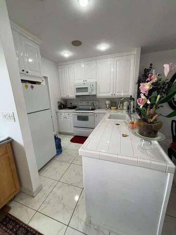 4706 NW 36th Street 605, Lauderdale Lakes, FL 33319