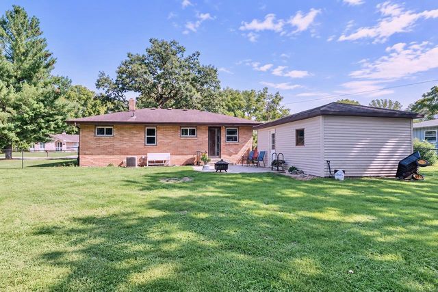 3616 S Glenwood Drive, Beloit, WI 53511