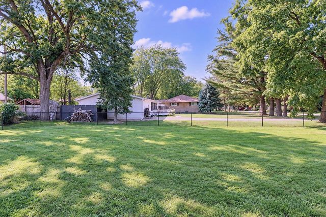 3616 S Glenwood Drive, Beloit, WI 53511