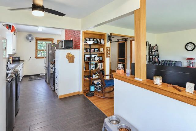 3616 S Glenwood Drive, Beloit, WI 53511