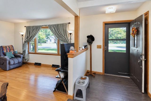 3616 S Glenwood Drive, Beloit, WI 53511