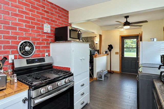 3616 S Glenwood Drive, Beloit, WI 53511