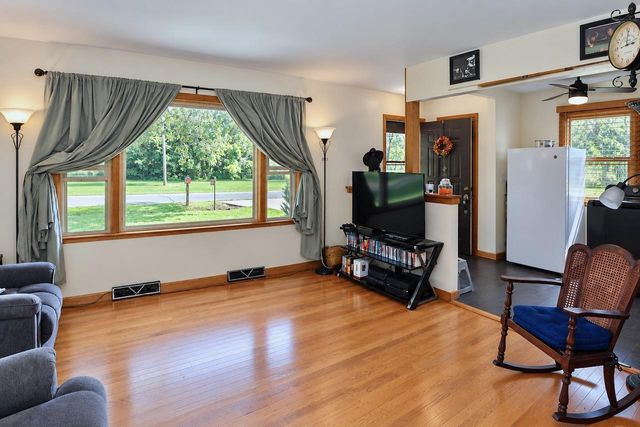 3616 S Glenwood Drive, Beloit, WI 53511