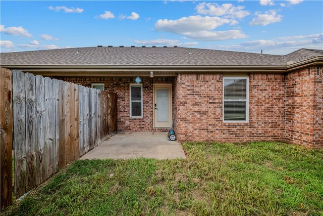 288 Copper Oaks Drive, Centerton, AR 72719
