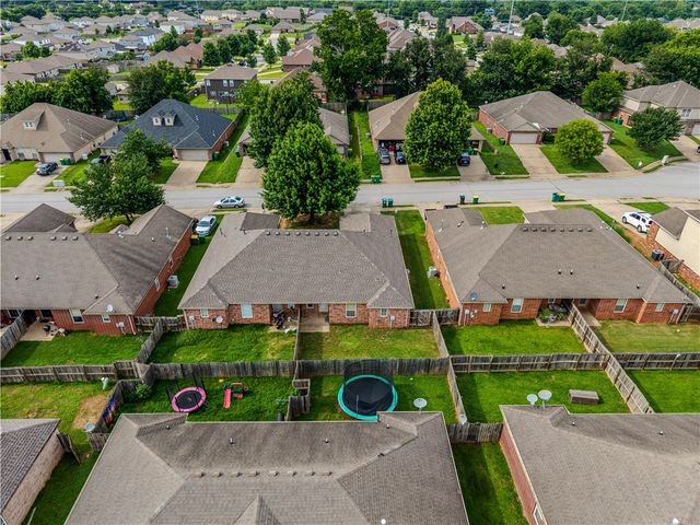 288 Copper Oaks Drive, Centerton, AR 72719