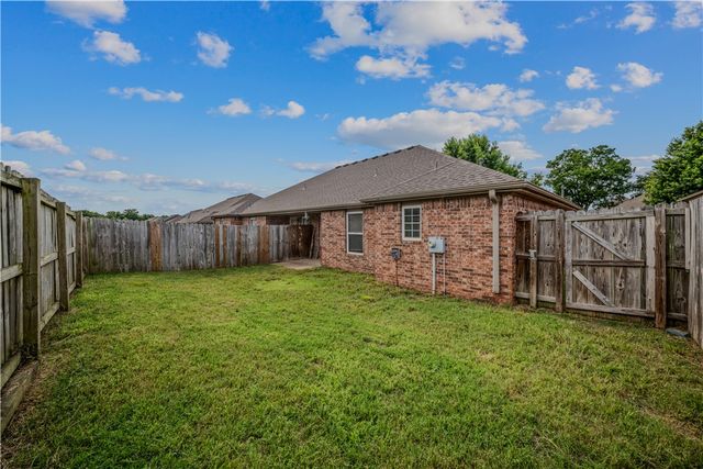 288 Copper Oaks Drive, Centerton, AR 72719
