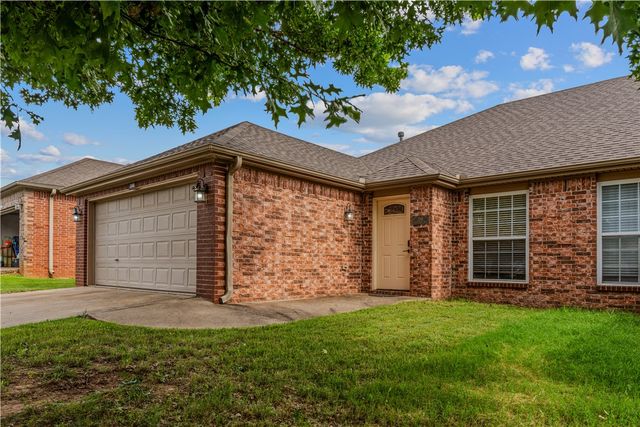 288 Copper Oaks Drive, Centerton, AR 72719