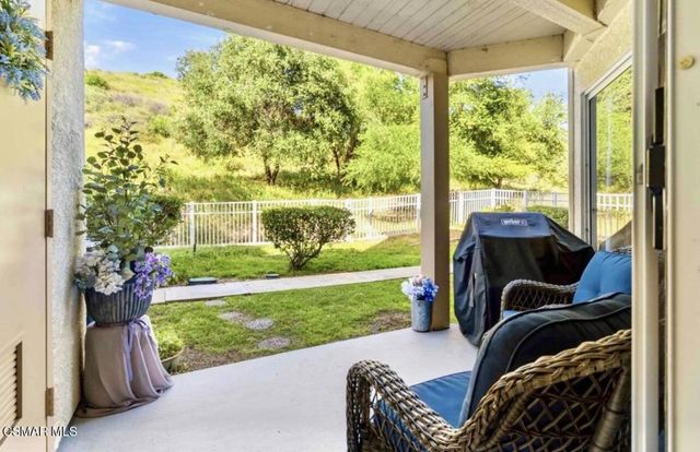 5805 Oak Bend Lane 211, Oak Park, CA 91377