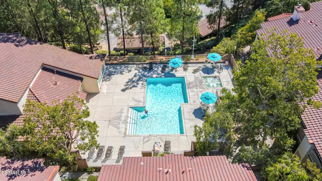 5805 Oak Bend Lane 211, Oak Park, CA 91377