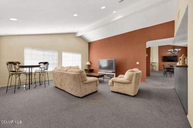 5805 Oak Bend Lane 211, Oak Park, CA 91377