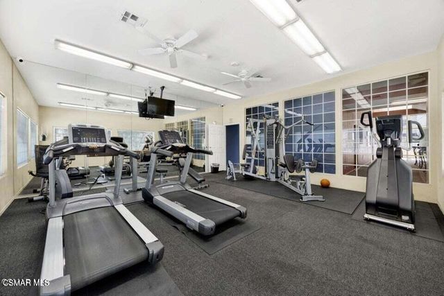 5805 Oak Bend Lane 211, Oak Park, CA 91377
