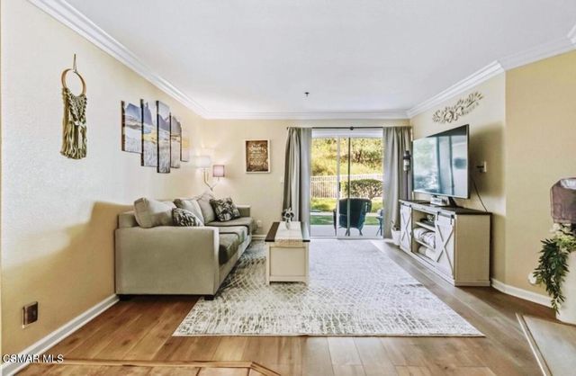 5805 Oak Bend Lane 211, Oak Park, CA 91377