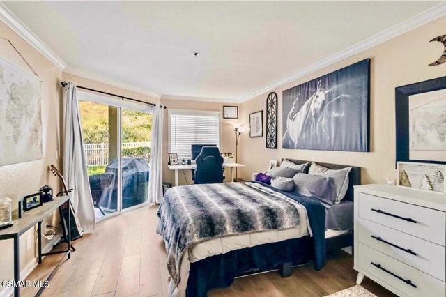 5805 Oak Bend Lane 211, Oak Park, CA 91377