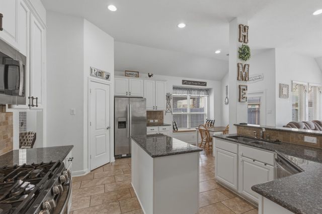 19122 Gaslamp Point Court, Cypress, TX 77429