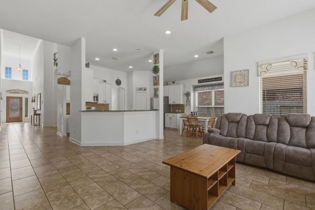 19122 Gaslamp Point Court, Cypress, TX 77429