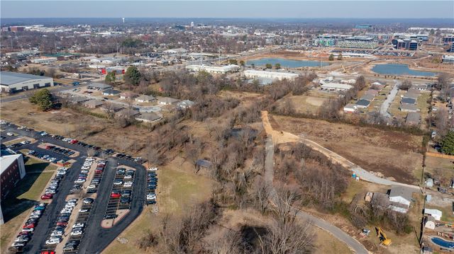 Lawrence Street, Bentonville, AR 72712