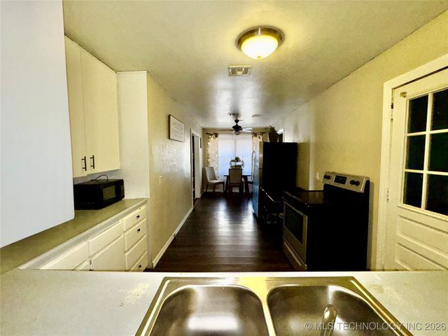 108 Maple Street, Locust Grove, OK 74352