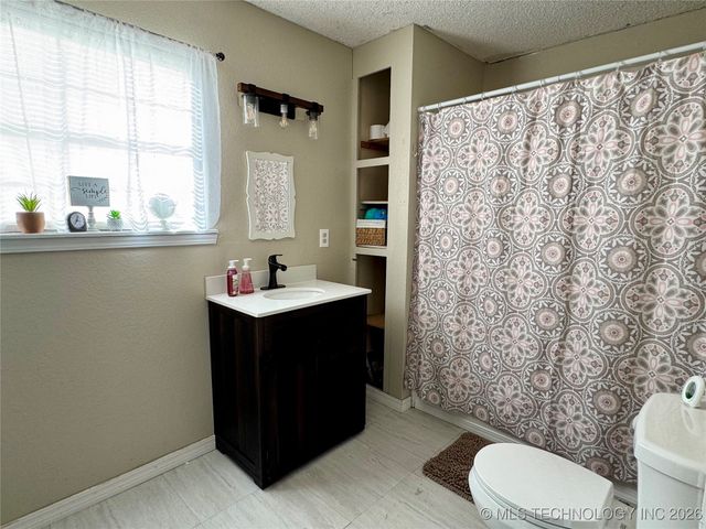 108 Maple Street, Locust Grove, OK 74352