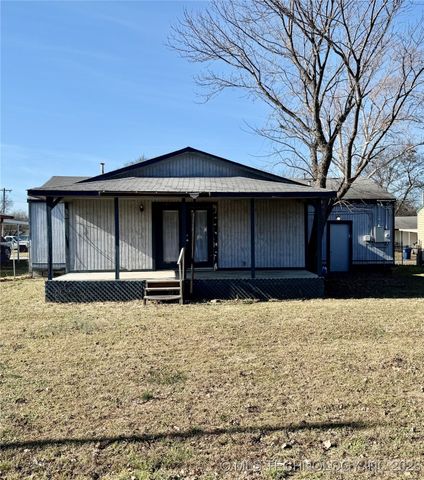 108 Maple Street, Locust Grove, OK 74352