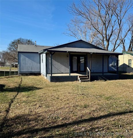 108 Maple Street, Locust Grove, OK 74352