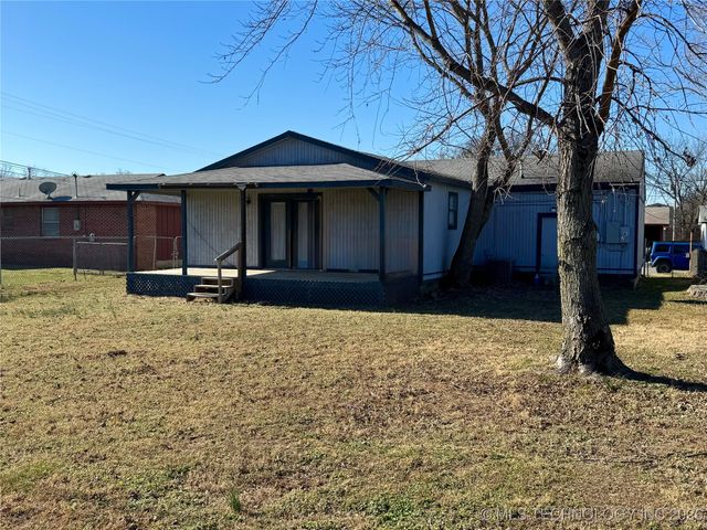 108 Maple Street, Locust Grove, OK 74352
