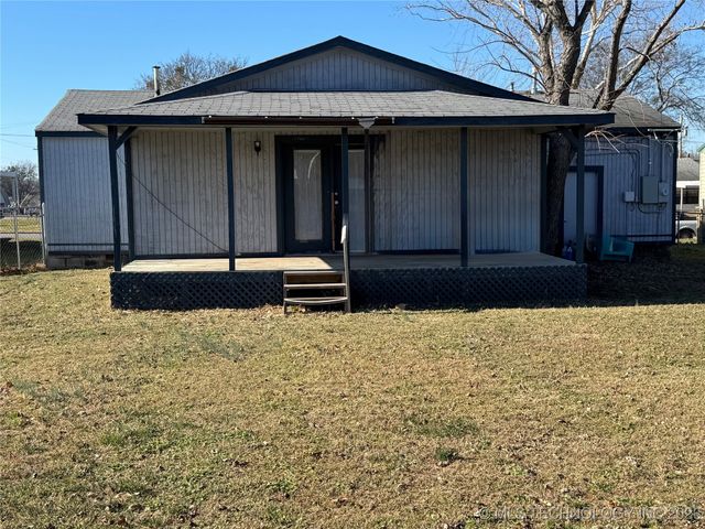 108 Maple Street, Locust Grove, OK 74352
