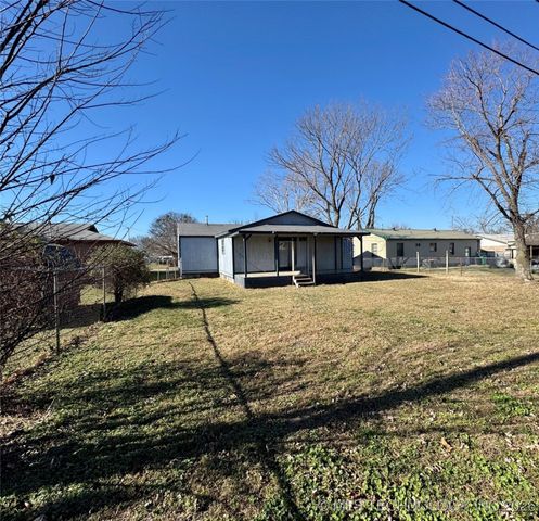 108 Maple Street, Locust Grove, OK 74352