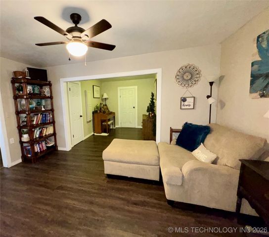 108 Maple Street, Locust Grove, OK 74352