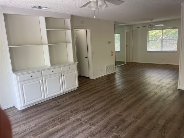 800 Mallery Street C-30, St Simons Island, GA 31522