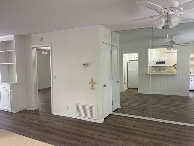 800 Mallery Street C-30, St Simons Island, GA 31522