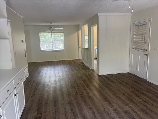 800 Mallery Street C-30, St Simons Island, GA 31522