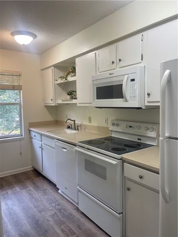 800 Mallery Street C-30, St Simons Island, GA 31522