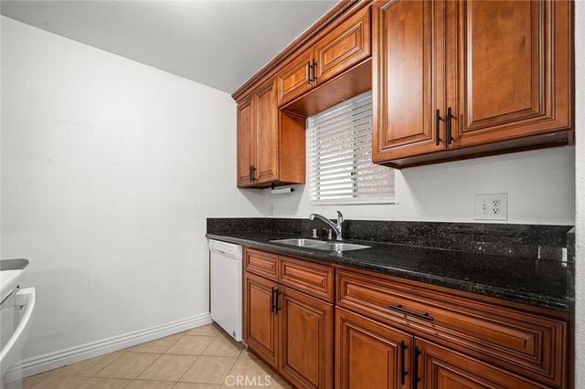 2507 E 15th Street 204, Long Beach, CA 90804