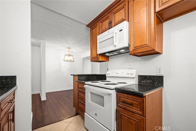 2507 E 15th Street 204, Long Beach, CA 90804