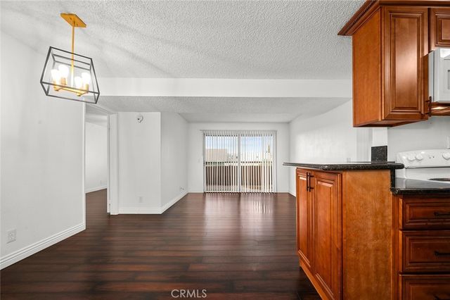 2507 E 15th Street 204, Long Beach, CA 90804